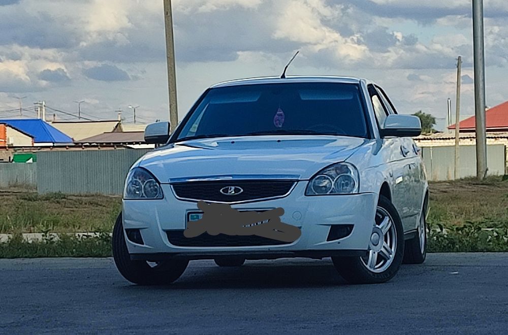 Продам машину Лада приора люкс в хорошем состоянии