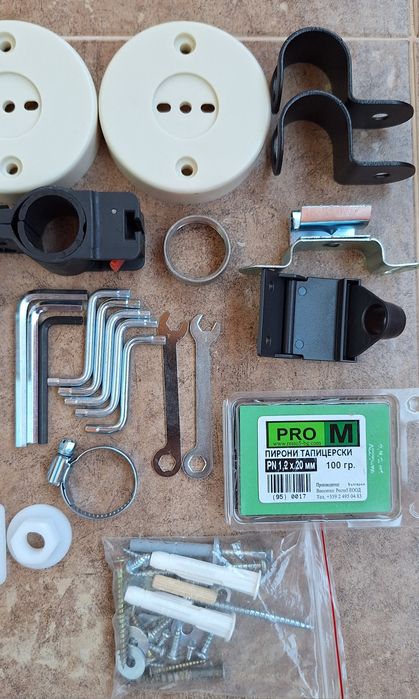 Лот болтове пирони шестограми и разни други нови неща за 5лв общо