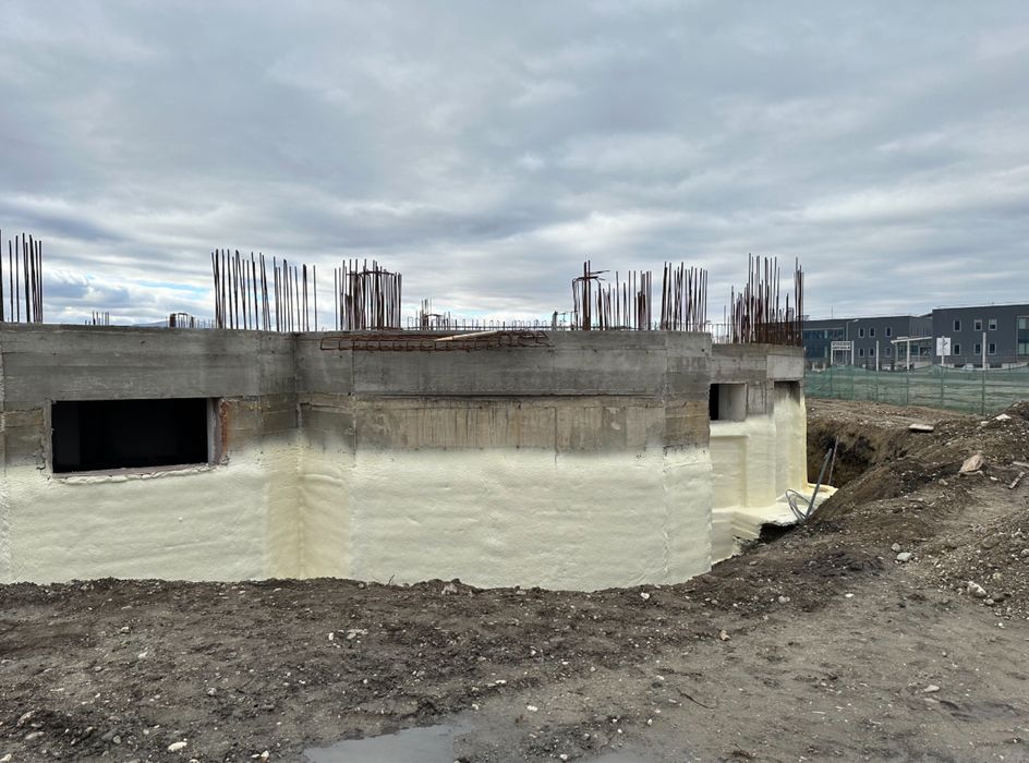 Izolatii spuma poliuretanica izolatie termo fono hidro celuloza