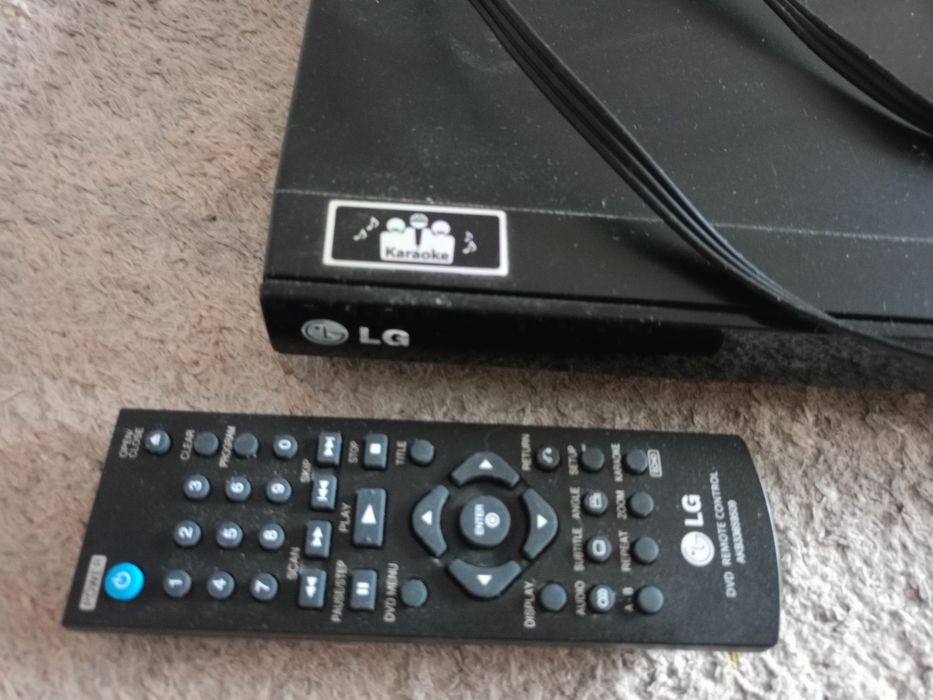 Продам dvd LG срочно