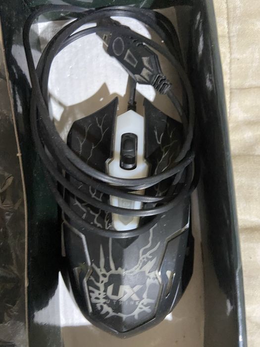 Продавам геимарска клавиятура V-100