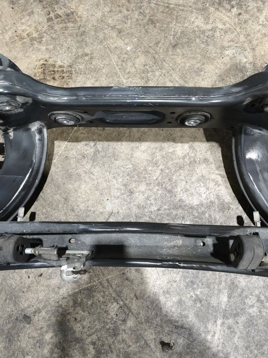 Заден мост За Мерцедес W204. W212