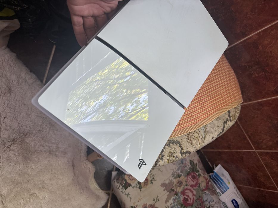 Se vinde playstation 5 in stare ft buna, fara defecte+maneta ps5
