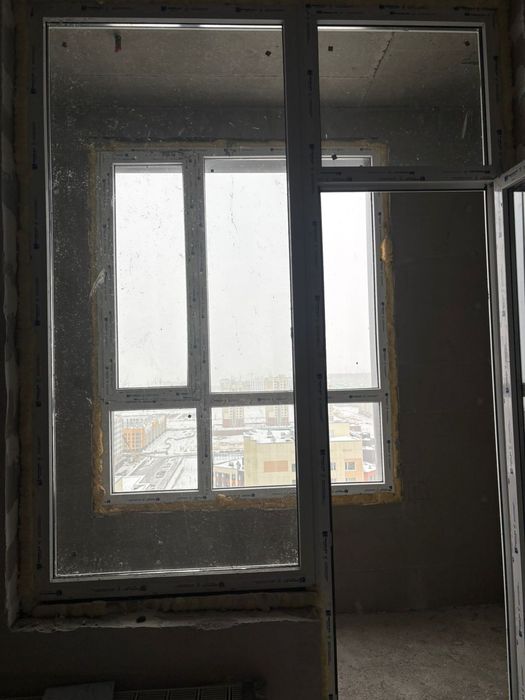 Окна на балкон новые