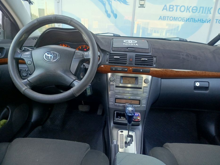 Продается Авенсис