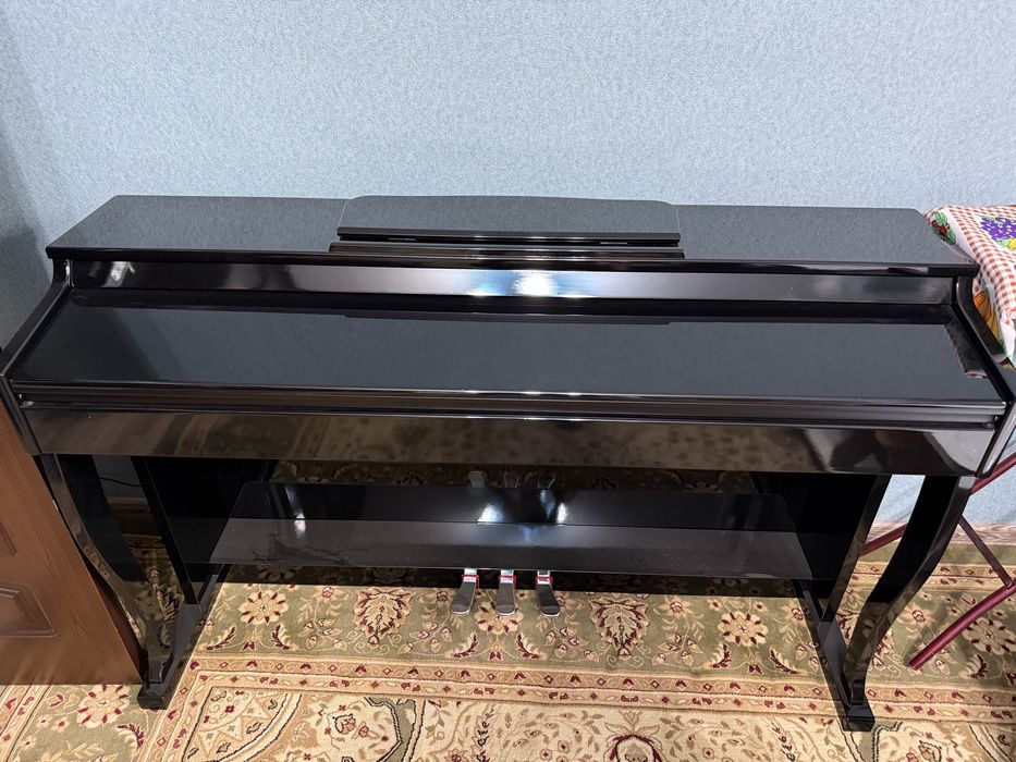Срочно продаётся электр пианино , состояние новое
