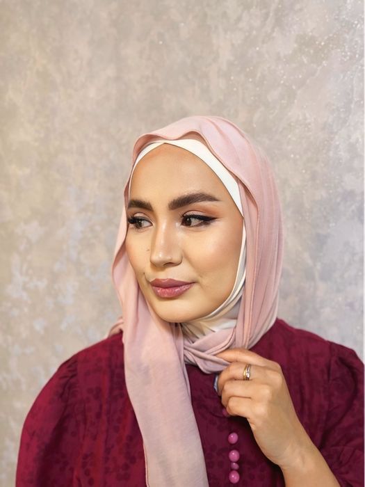 Макияж и локон….