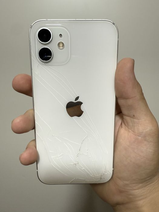 Айфон 12 64гб iPhone 12 хороший