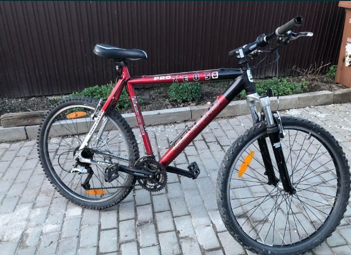 Bicicleta genesis Zeus pro Fx500 made in Germany