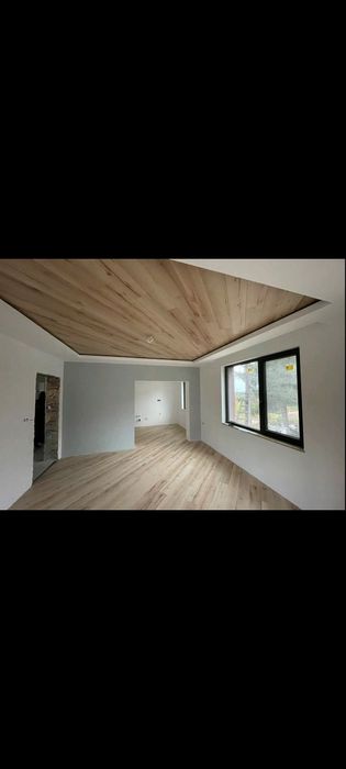 Монтаж ламиниран паркет и CUBU первази