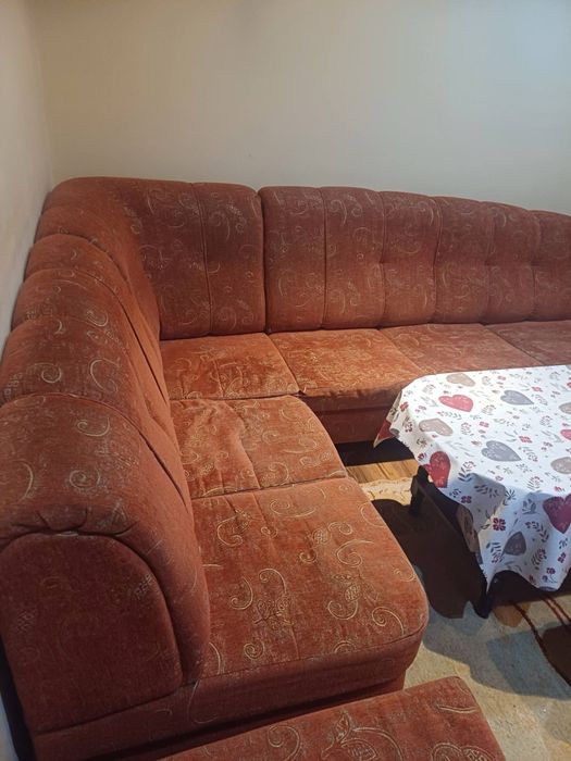 Продавам ъглов диван