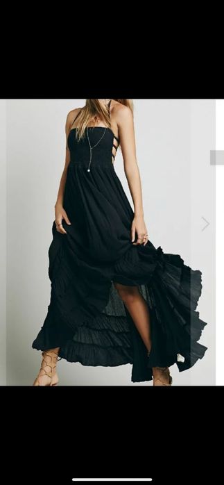 Женская одежда платья