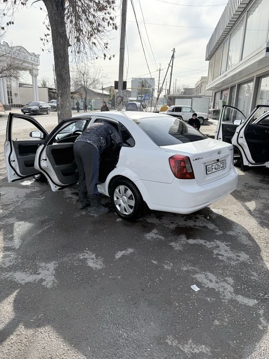 Lassetii 2012 йил