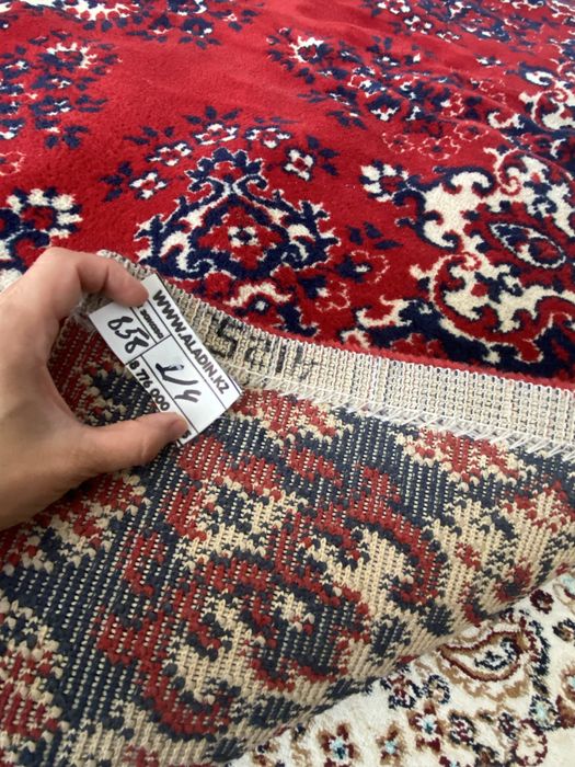 Продам ковер в отличном состоянии