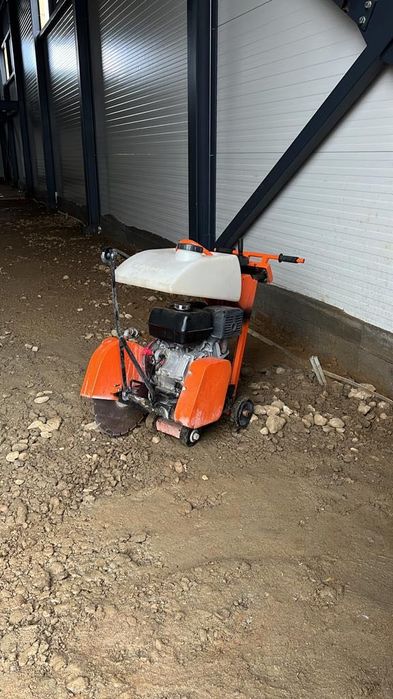 inchiriez motoburghiu moto burghiu foreza gropi închiriem inchiriat