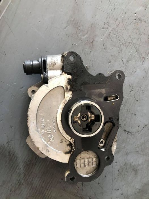 pompa vacuum 2.0 tdi cff vw golf 6 passat b7 skoda superb audi a3