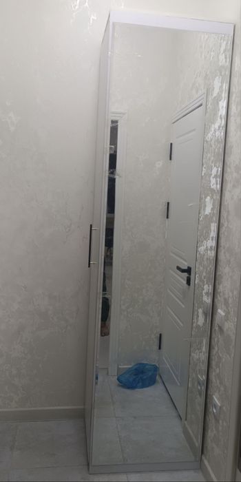 Напольное зеркало. Шкаф купе. Мебель в прихожую