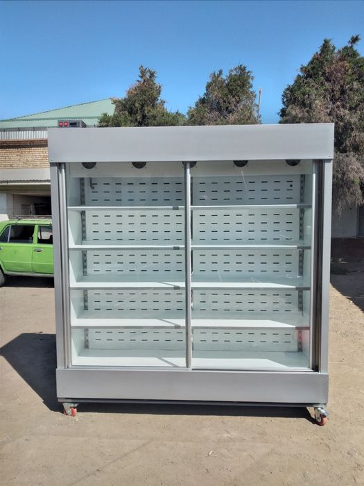 Витрина холодильник