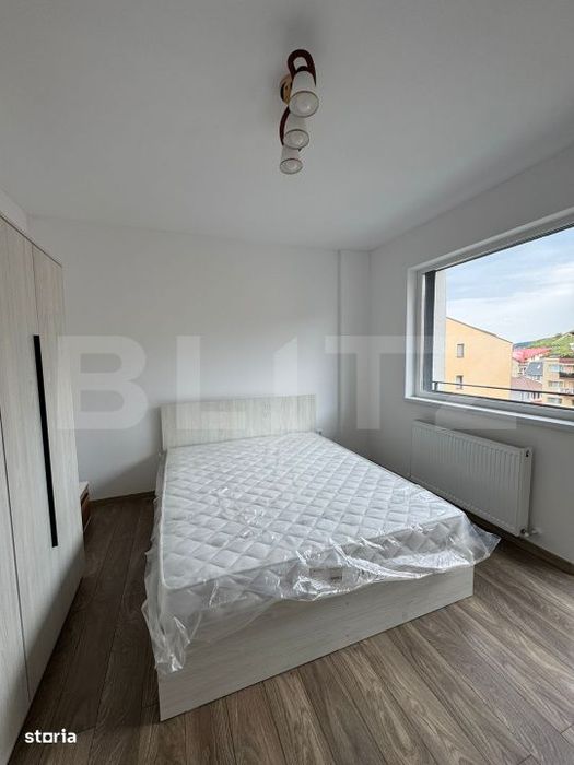 Apartament 3 camere, 2 bai, parcare, zona Teilor