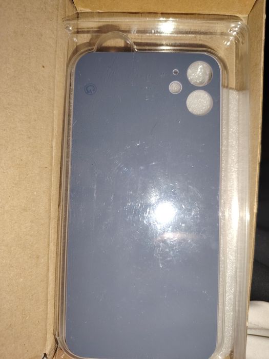 Продам заднию крышку на Iphone 11