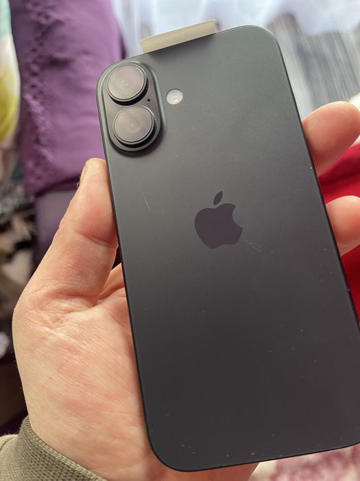 Vand iphone 16 la cutie cu garantie factura