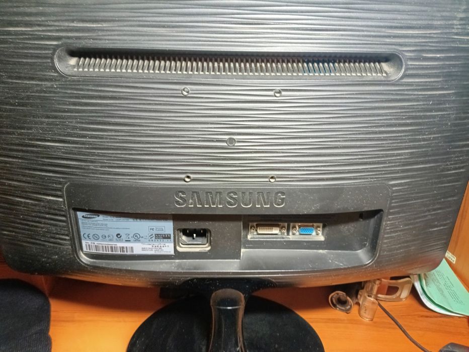 Монитор SyncMaster B2030