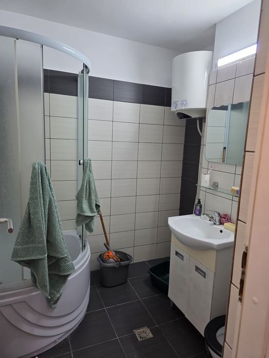 Vanzare sau inchiriere ap 2 camere oras, Rm Sarat central