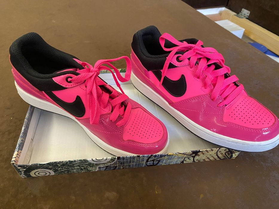 Оригинални дамски кецове Nike