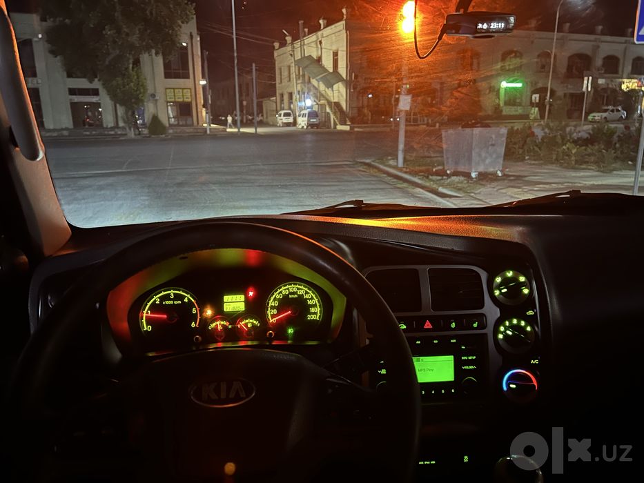 Kia Bongo  срочне сотилади