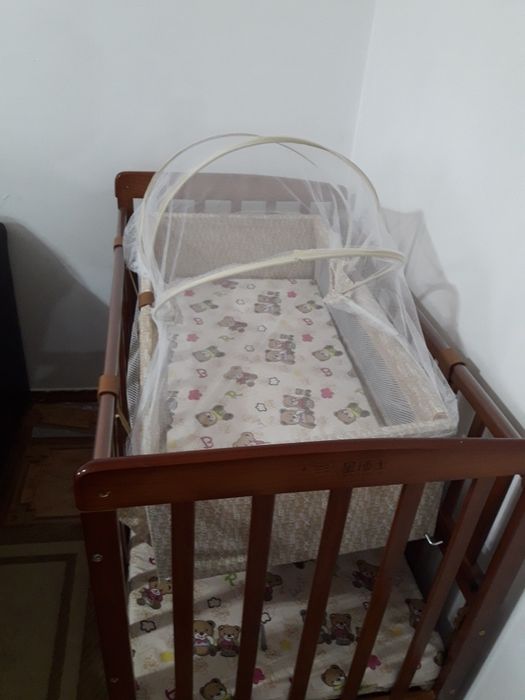 Продам кровать манежку