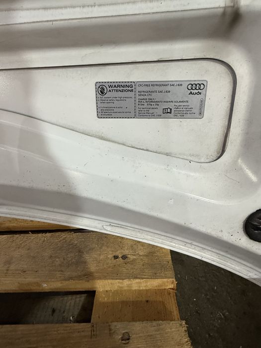 Преден капак за audi a5 2010 g оригинален с панти