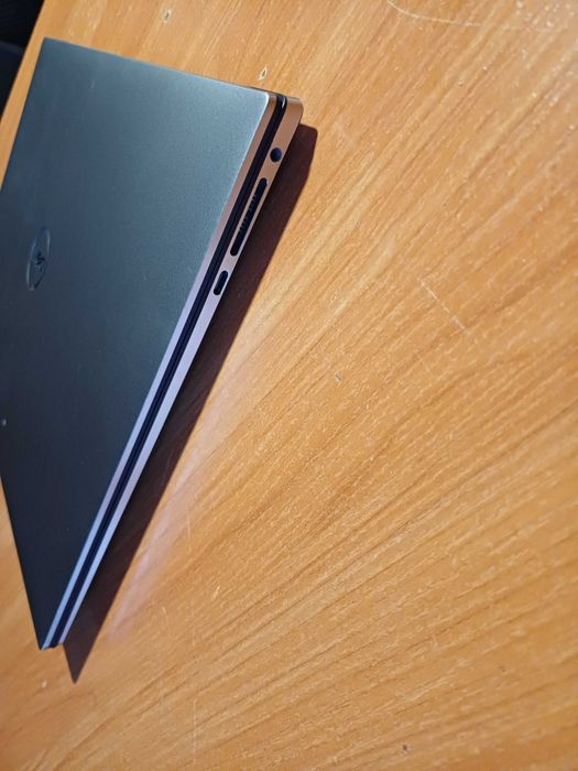 4K IGZO Touch Core i7-10850H DELL 16GB DDR4/512GB SSD/Quadro T2000 4GB