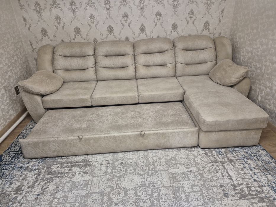 Срочно продаю мягкий уголок