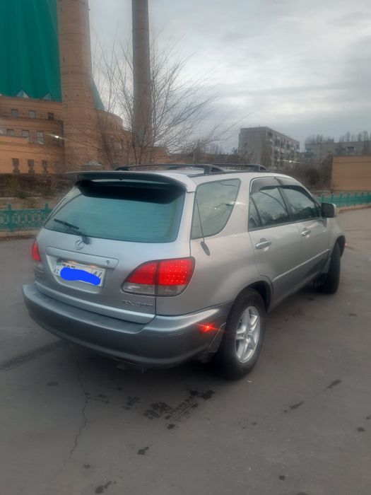 Продам лексус рх 300