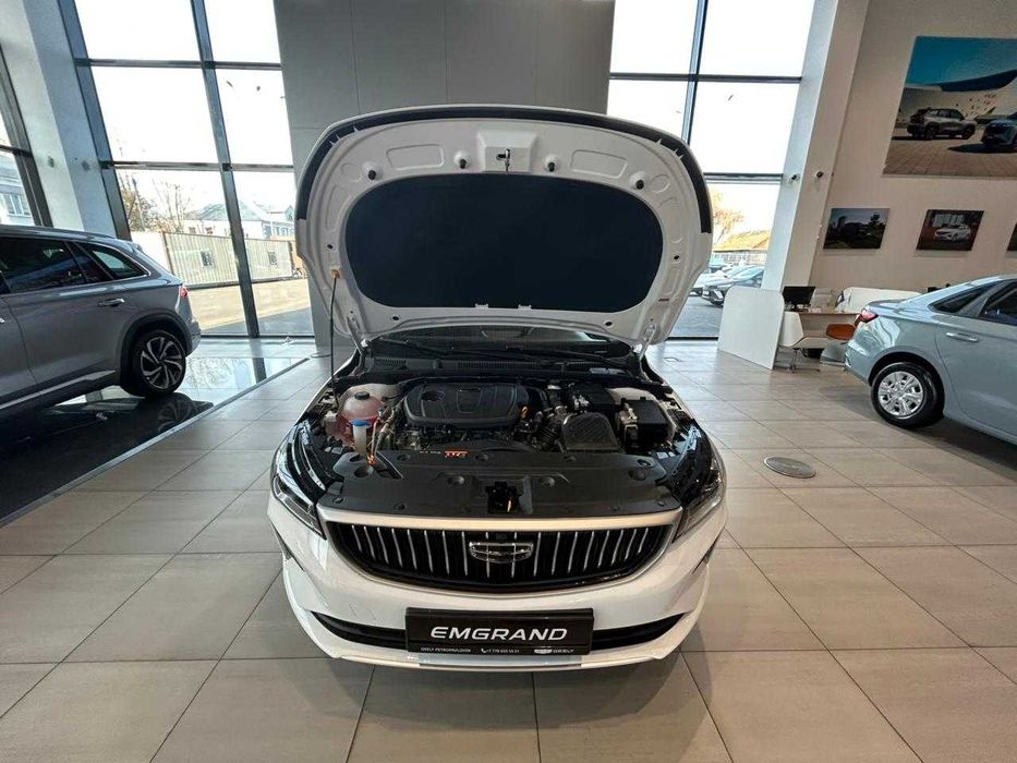 Geely EMGRAND 2025