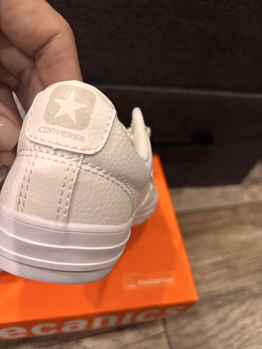 Кожени кецове Converse All Stars, EU 31,5 , чисто нови
