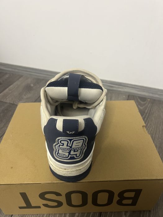 Lv skates de vanzare