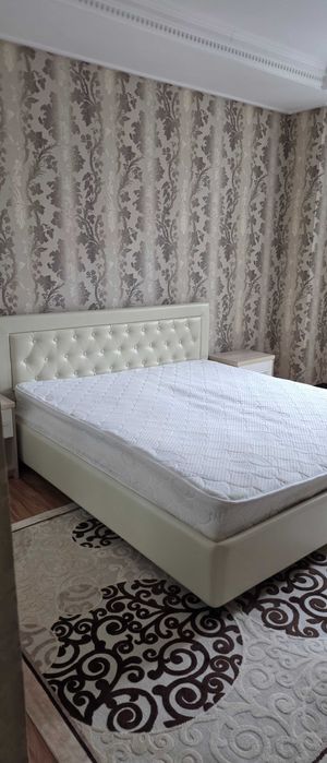 Кровати с матрасом, 180/200