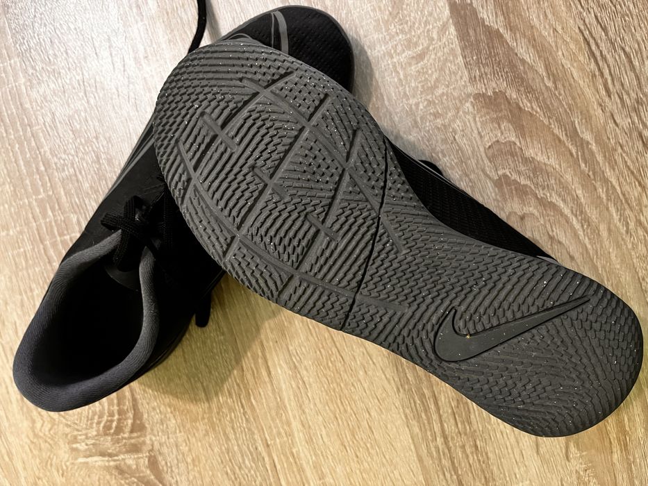 Nike футболни обувки 38 номер