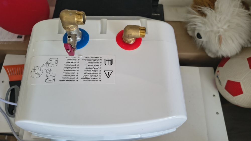 BVând boiler Test folosit câteva luni