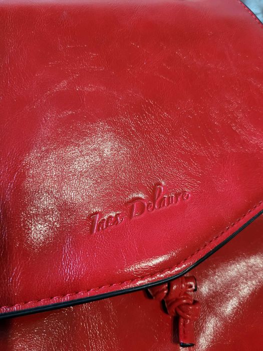 Дамска червена раница