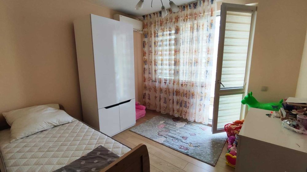 Дава се под наем Тристаен апартамент в Варна, Трошево - 86 кв.м за 459 € - Снимка #1