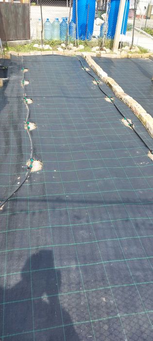 Изграждане на капково напояване и системи в парници градини и дворове