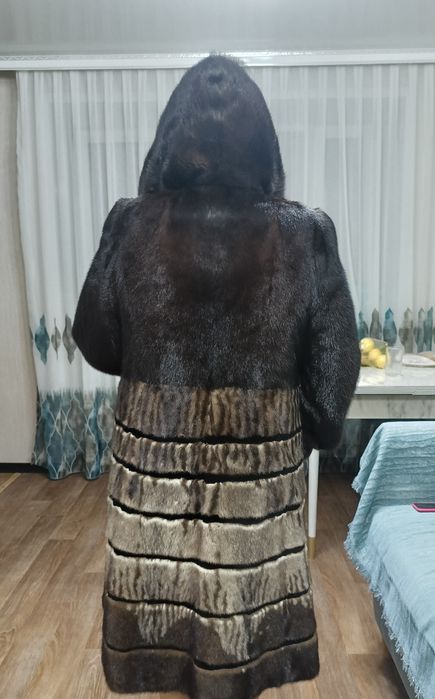 Продам норковую шубу