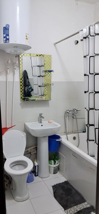 Срочна продаётся 1 комнатная квартира  в 5/1Б 9 этажка  3 этаж