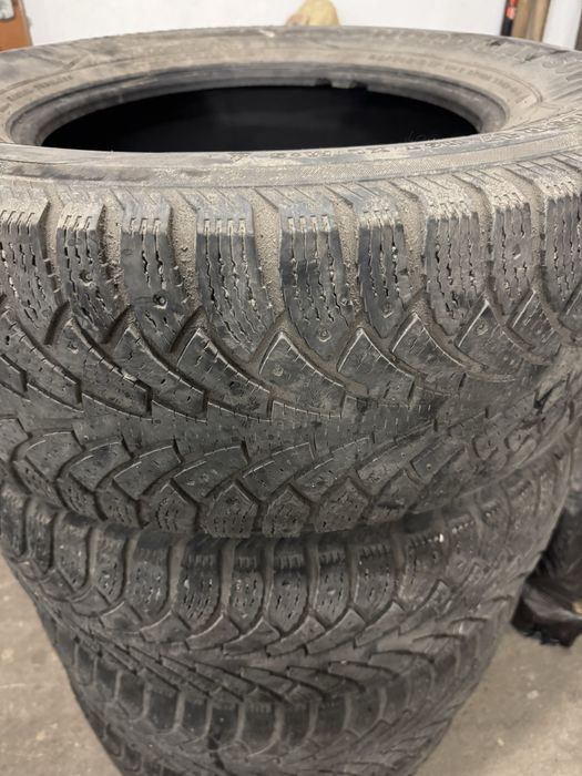 Резина зимняя 265/65/17