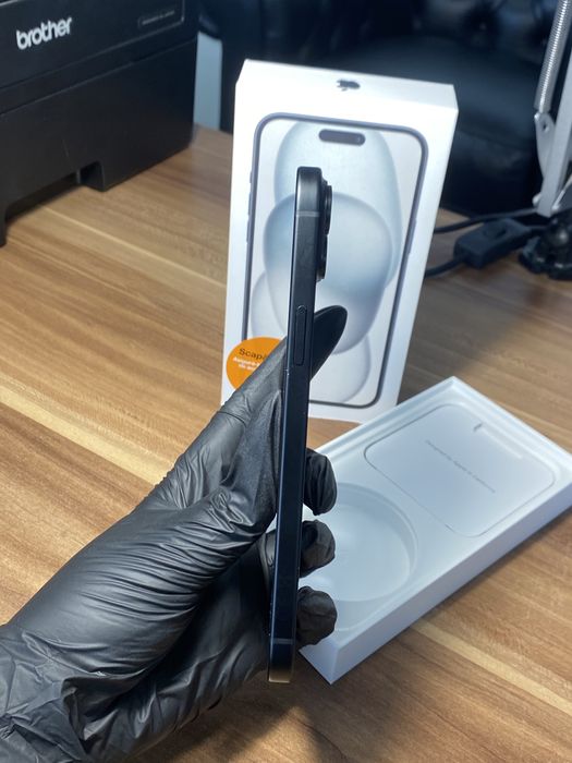 iPhone 15 Plus• 128 GB • Black