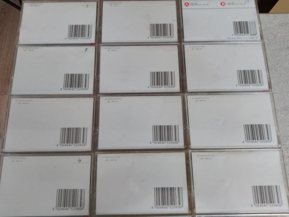Casete audio Raks, imprimate cu muzica buna.