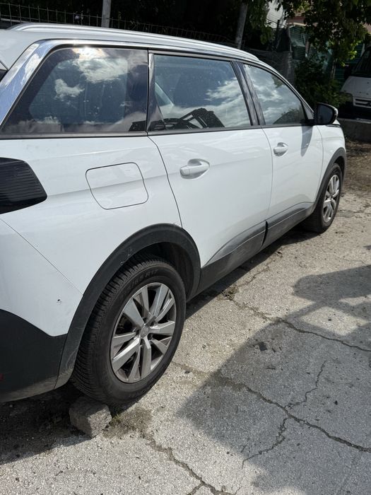 На части Peugeot 5008 1.2 бензин ръчка  208 000 km., 2019 година
