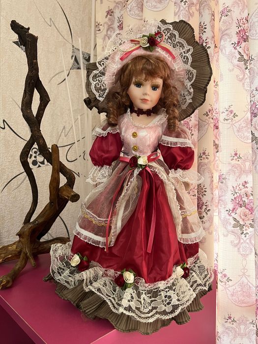 Продам фарфоровые куклы